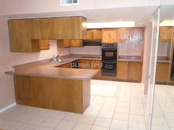 4th image of 3390 Southridge Ave