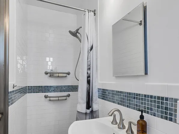 860 Grand Concourse image 11 of 12