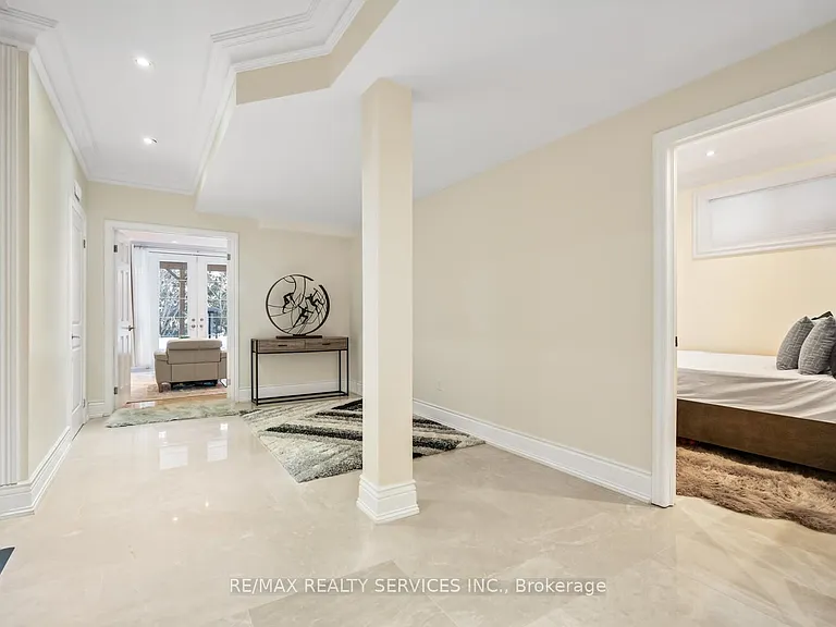 9 Interlacken Dr — Photo 42