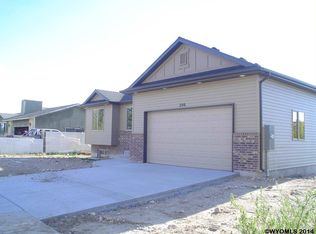 206 Del Rio Dr, Evanston, WY 82930