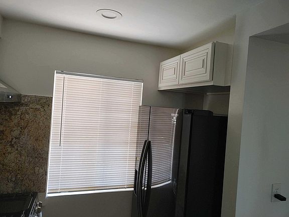 5th image of 3240 E 4th St #5