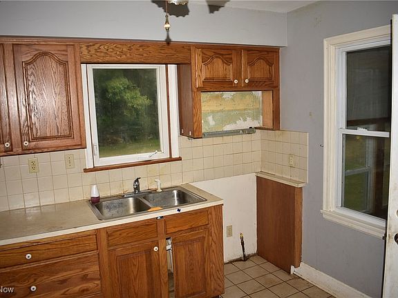 4th image of 11 Highland Dr