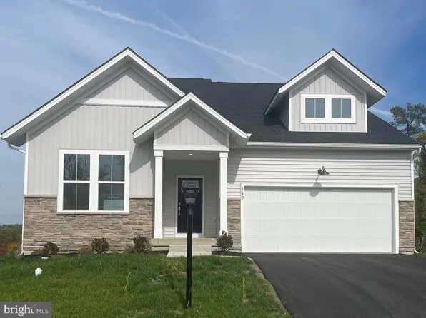 160 Lilac Ct, Coatesville, PA 19320