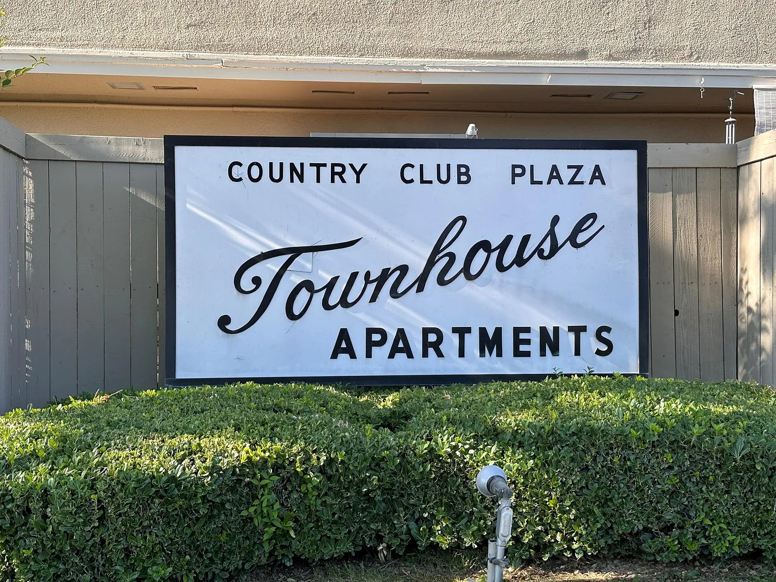 Country Club Plaza — Photo 1