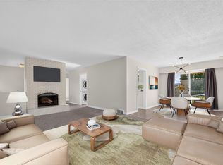 2220 Thacker Dr, West Kelowna, BC V1Z 1V4