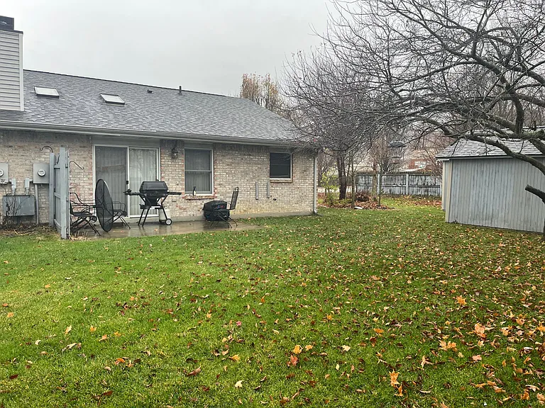 1814 N Lakeman Dr — Photo 2