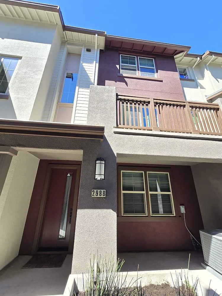 3 bed, 3.5 bath, 1730 sqft, $5,800 — Photo 1
