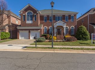 8254 Trailwood Ct, Vienna, VA 22182