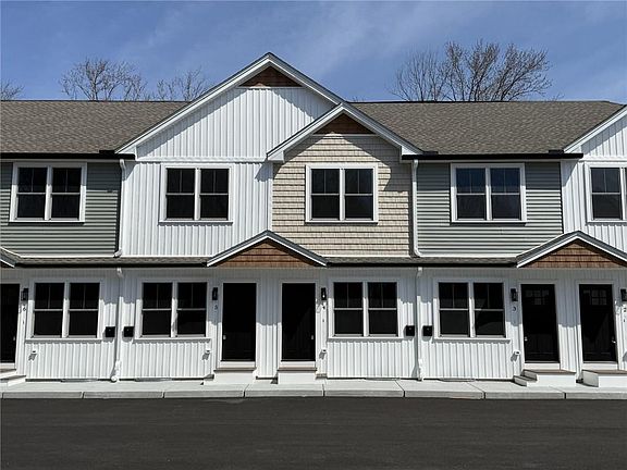2nd image of 2907 Post Rd #4