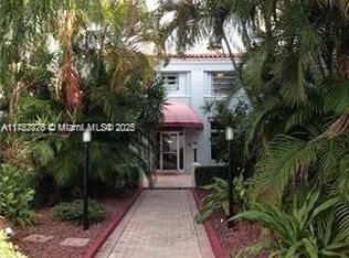 215 30th St APT 22, Miami Beach, FL 33140