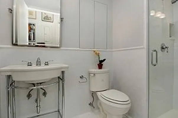 Rented by Douglas Elliman | media 12