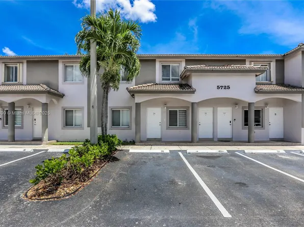 5725 NW 109th Ave APT 26, Doral, FL 33178