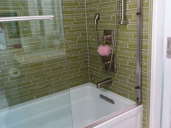 Fully remodeled bathrooms