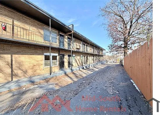 1 bed, $895 — Photo 3