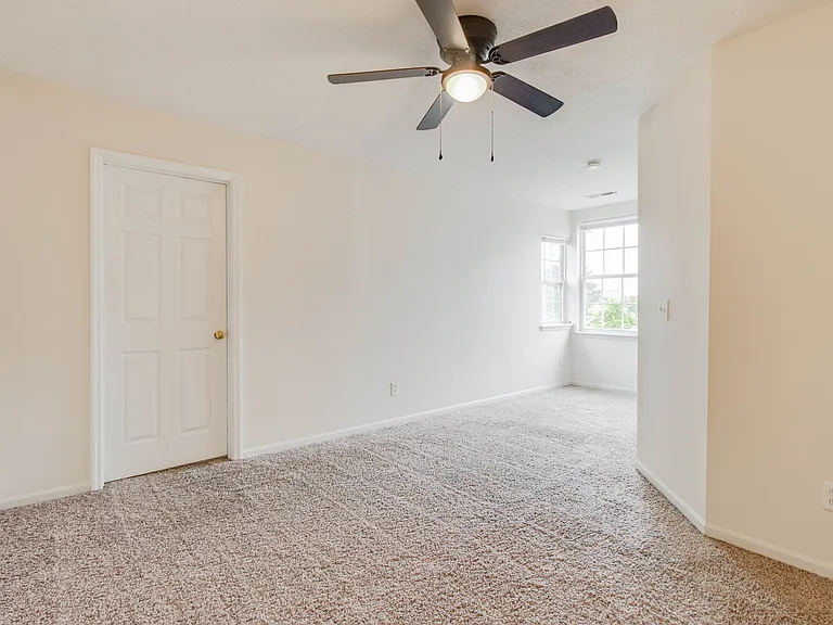 75 Heather Rd — Photo 16