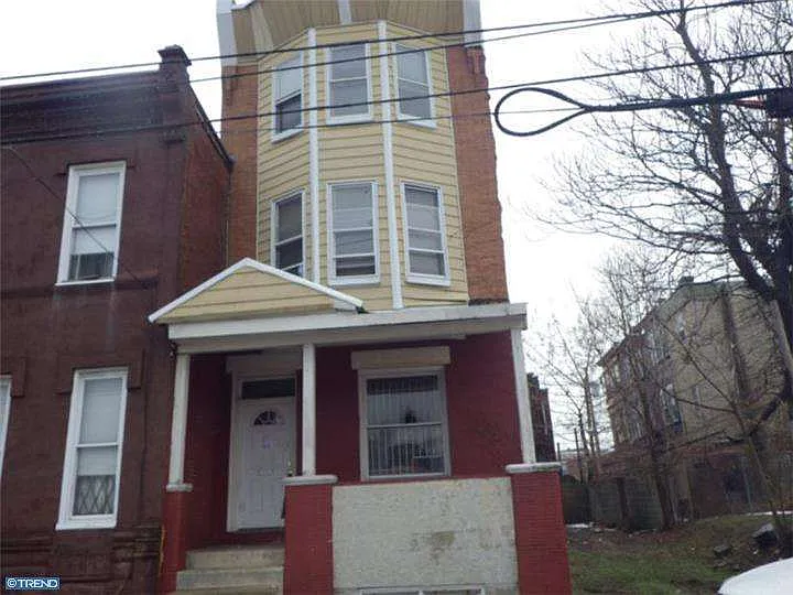 2048 N 25th St photo 1