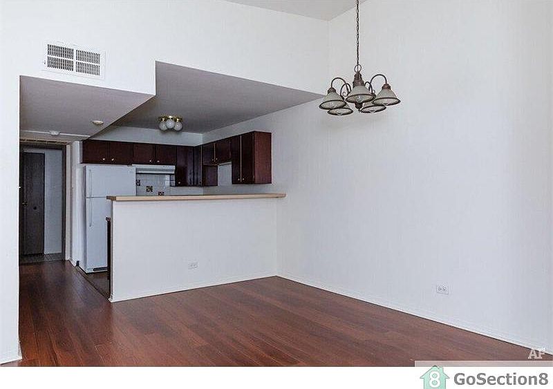 2nd image of 1244 Kings Cros APT 305