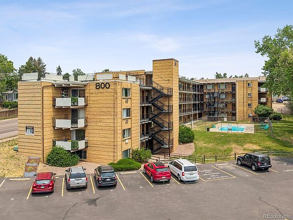 3rd image of 800 W Belleview Avenue #408
