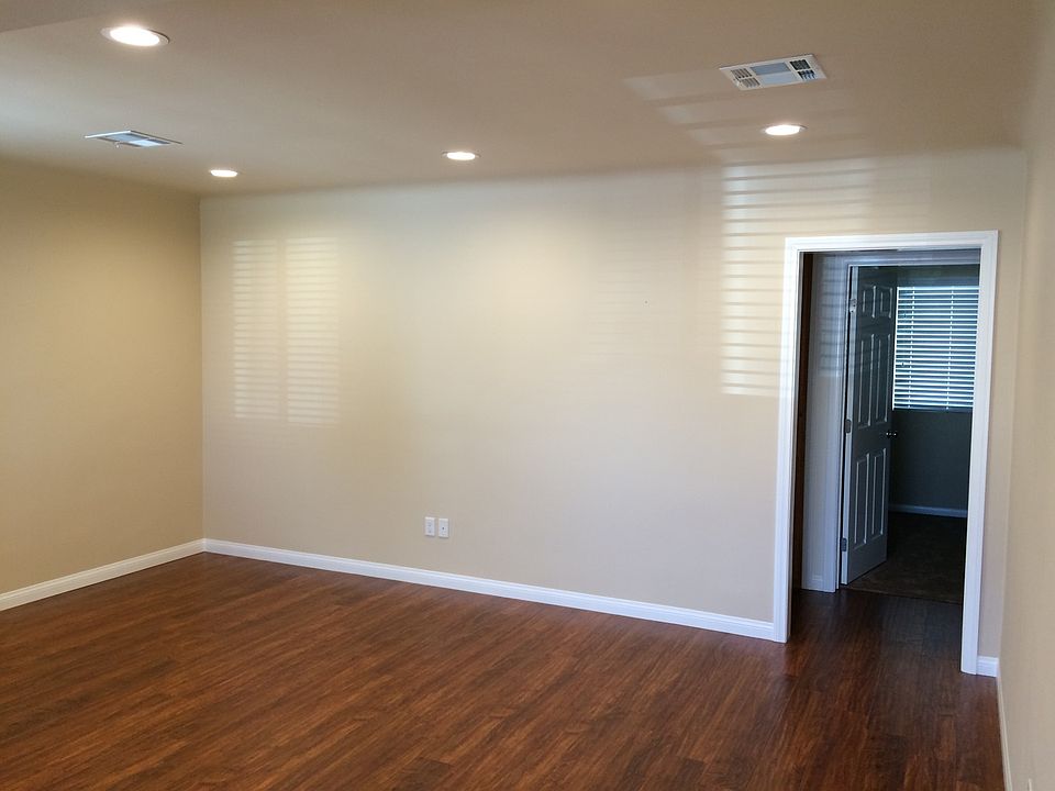 1st image of 6136 Coldbrook Ave