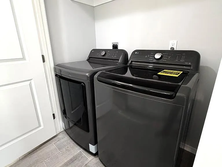 668 Foster Ln — Photo 13