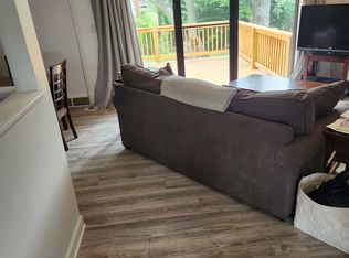 (Undisclosed Address), Louisville, KY 40207