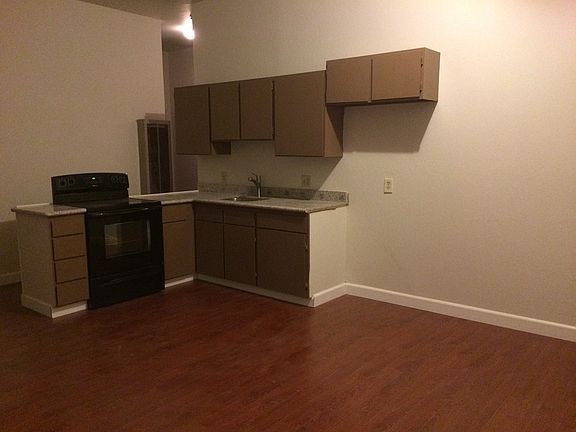4th image of 572 N 11th St