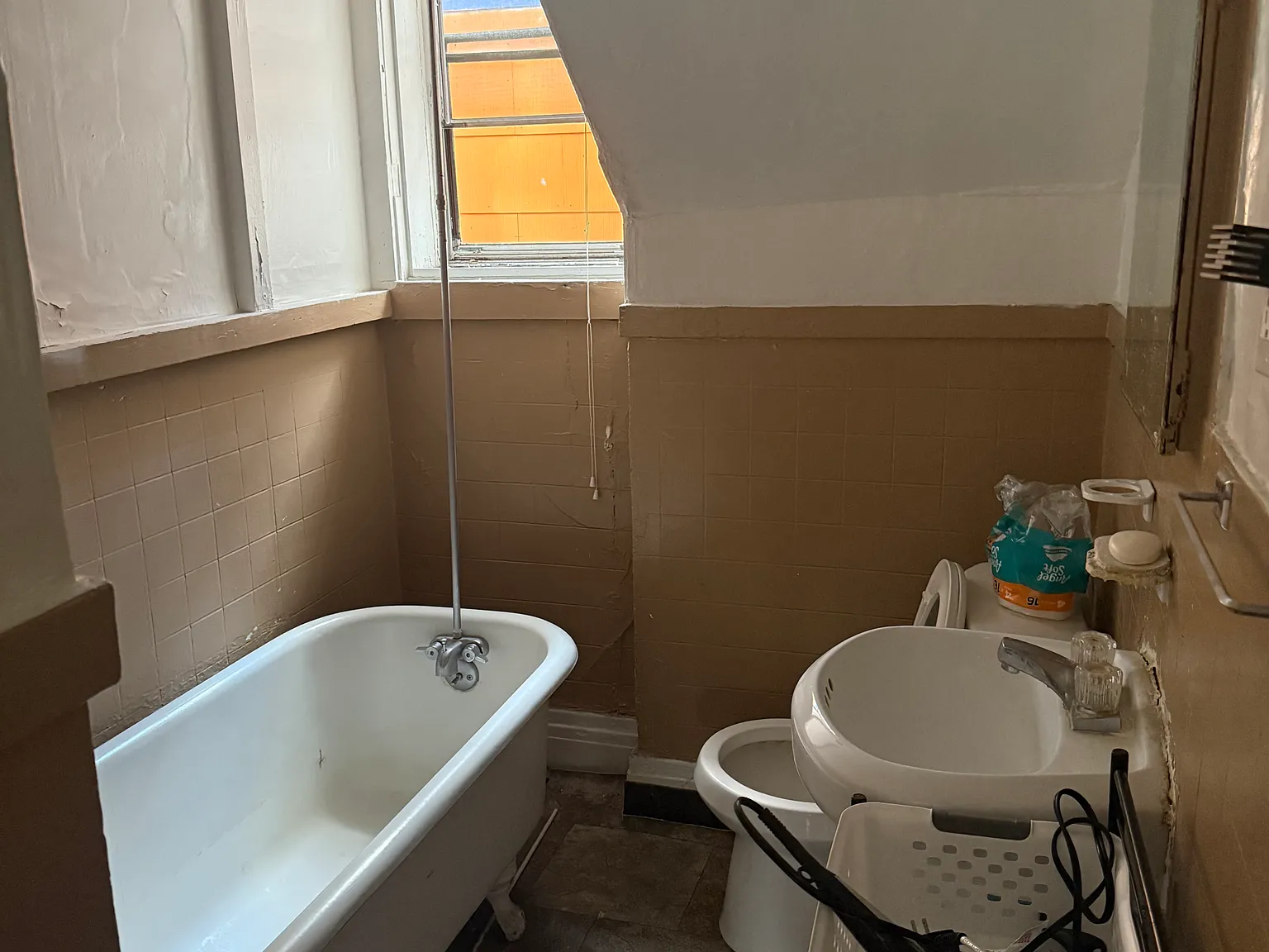 1 bed, $1,100 — Photo 4