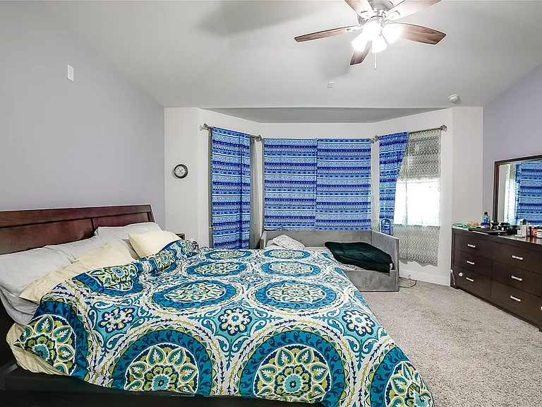 15912 Cadoz Dr — Photo 17