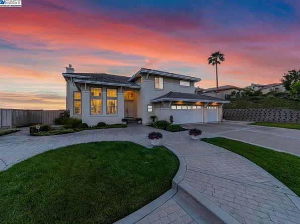 48912 Crown Ridge Cmn, Fremont, CA 94539