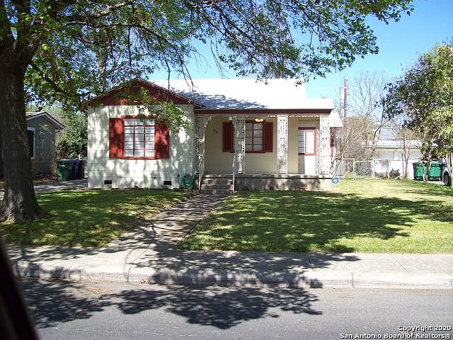 1st image of 439 W Mariposa Dr