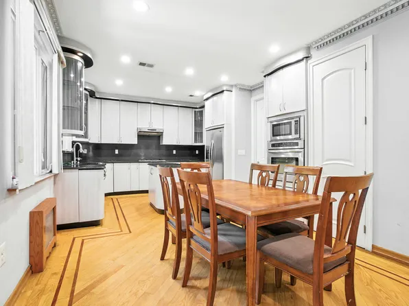 77-16 Kew Forest Lane image 24 of 38