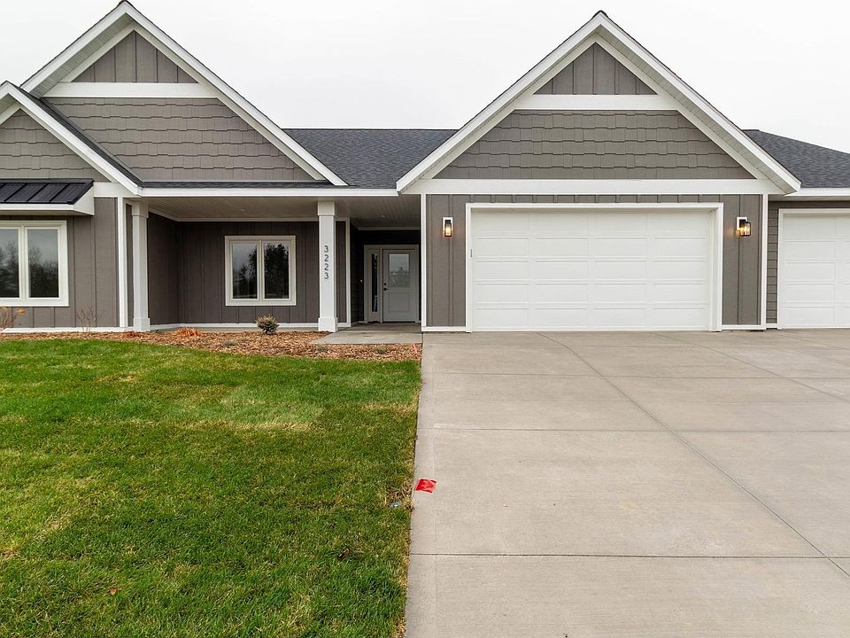 1st image of 3223 Bella Terra Rd NE