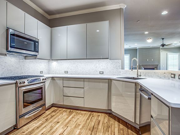4343-mckinney-ave-dallas-tx-303-High-Res-5.jpg