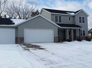 30802 Marigold Ln, Lindstrom, MN 55045