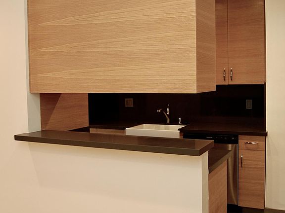 3rd image of 3519 Clarington Ave APT 3