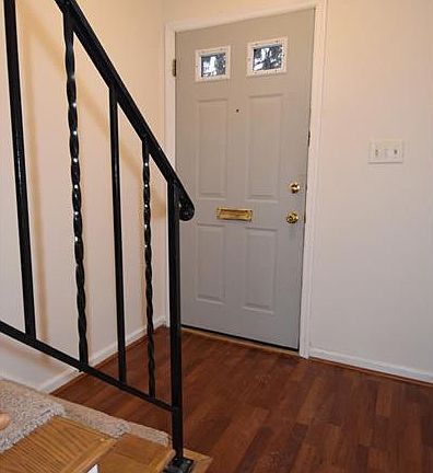 3rd image of 141 Community Ct