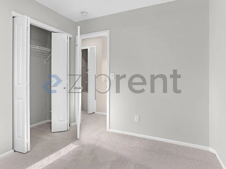 2478 NE Iverson Ln — Photo 16