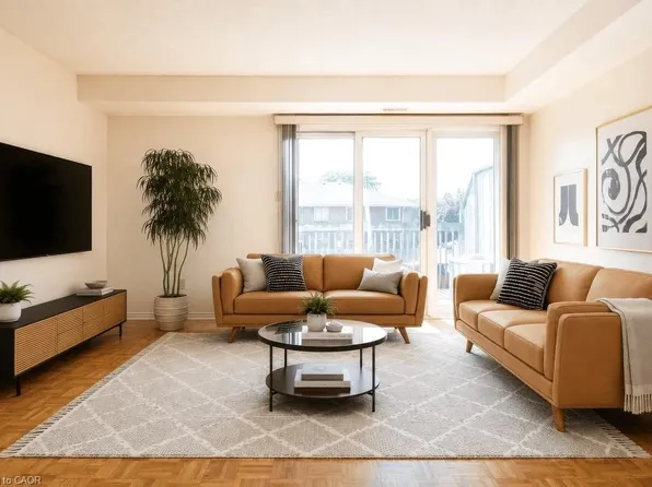 266 Limeridge Rd E #10, Hamilton, ON L9A 2S7