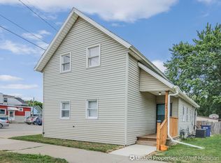 441 Crosby St NW, Grand Rapids, MI 49504