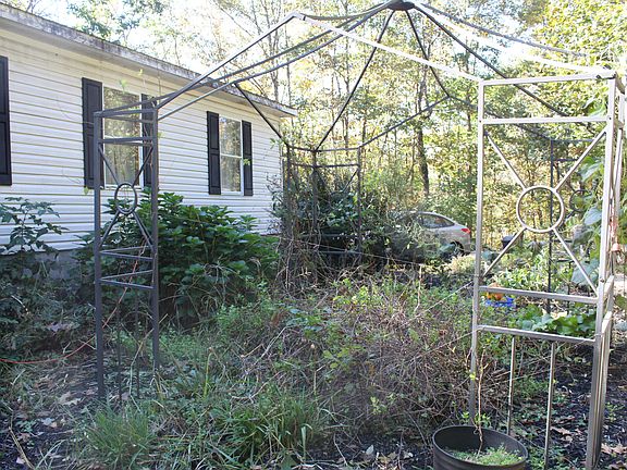 3rd image of 35 Big Hellgate Ln