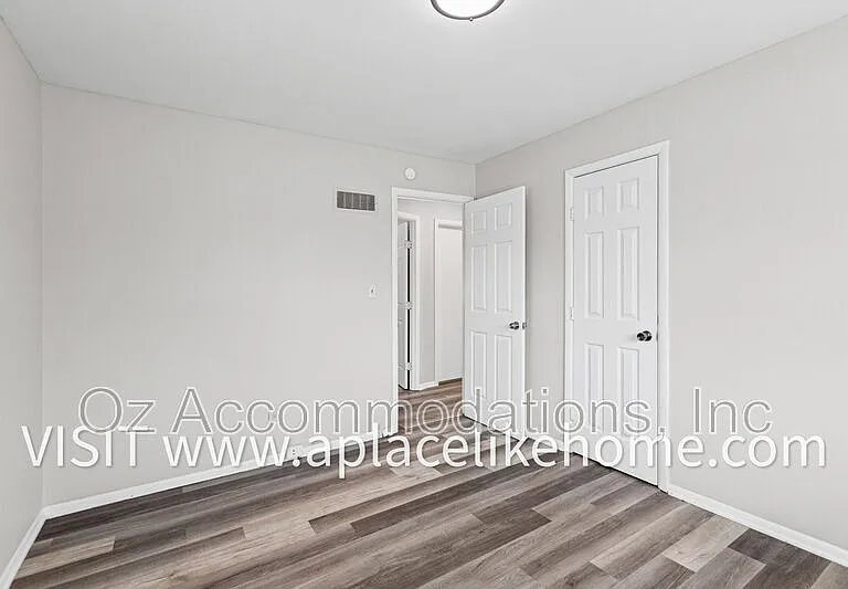 3609 W 47th St — Photo 13