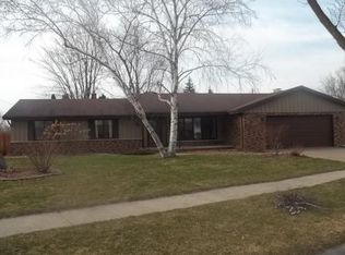 1103 Sunset Dr, Kimberly, WI 54136