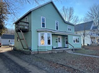 814 10th St E, Menomonie, WI 54751