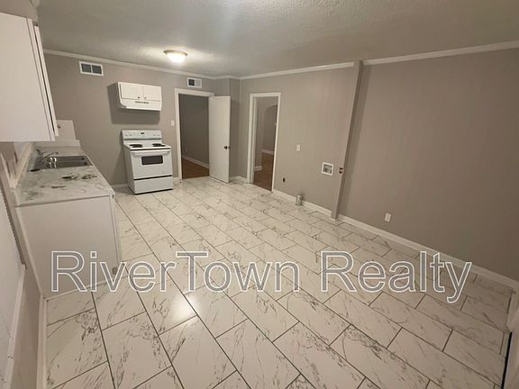 2nd image of 3207 W Shirley Cir