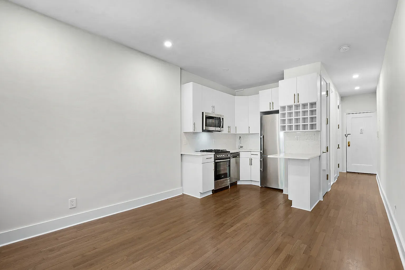 426 West 49th Street — Photo 2