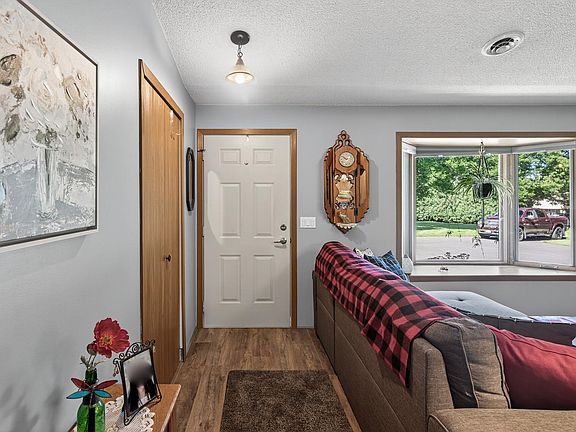 2nd image of 3662 Gershwin Ln N
