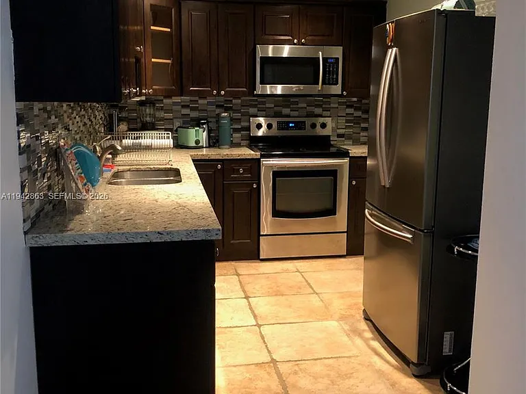 801 S Ocean Dr #1004 — Photo 31
