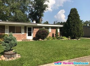 9305 Hazel St, Taylor, MI 48180