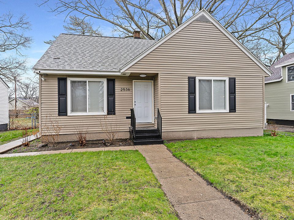1st image of 2536 Hoyt St