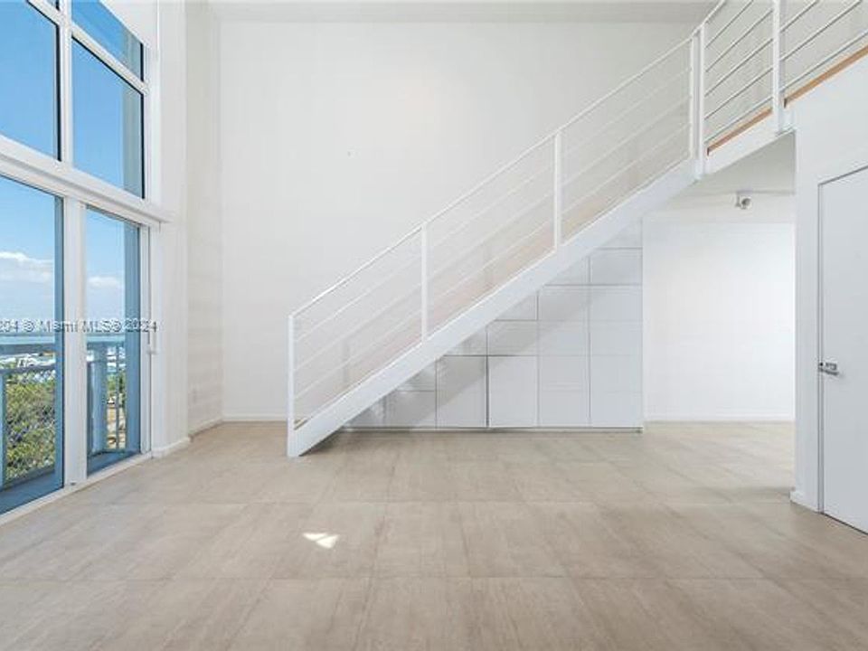 1st image of 1701 Sunset Harbor Dr #Penthouse 7-02